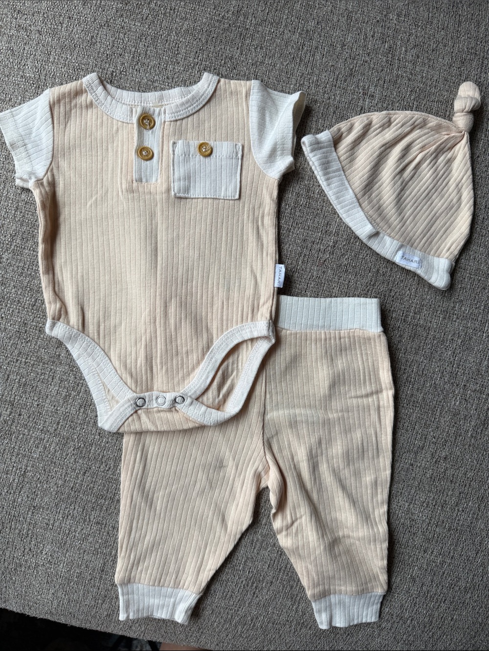Cream Ribbed Baby Bodysuit Set || Tahari Baby
